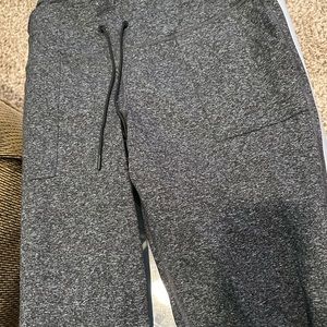 Old Navy grayish black leggings with pockets and drawstring size XL
